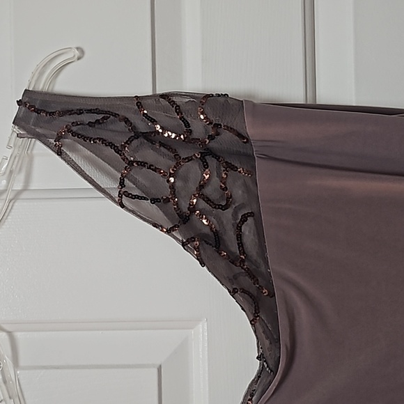 🩶Super Sexy Signature Gray with Brown Sequins One Shoulder Dress Size 10 - Picture 5 of 11